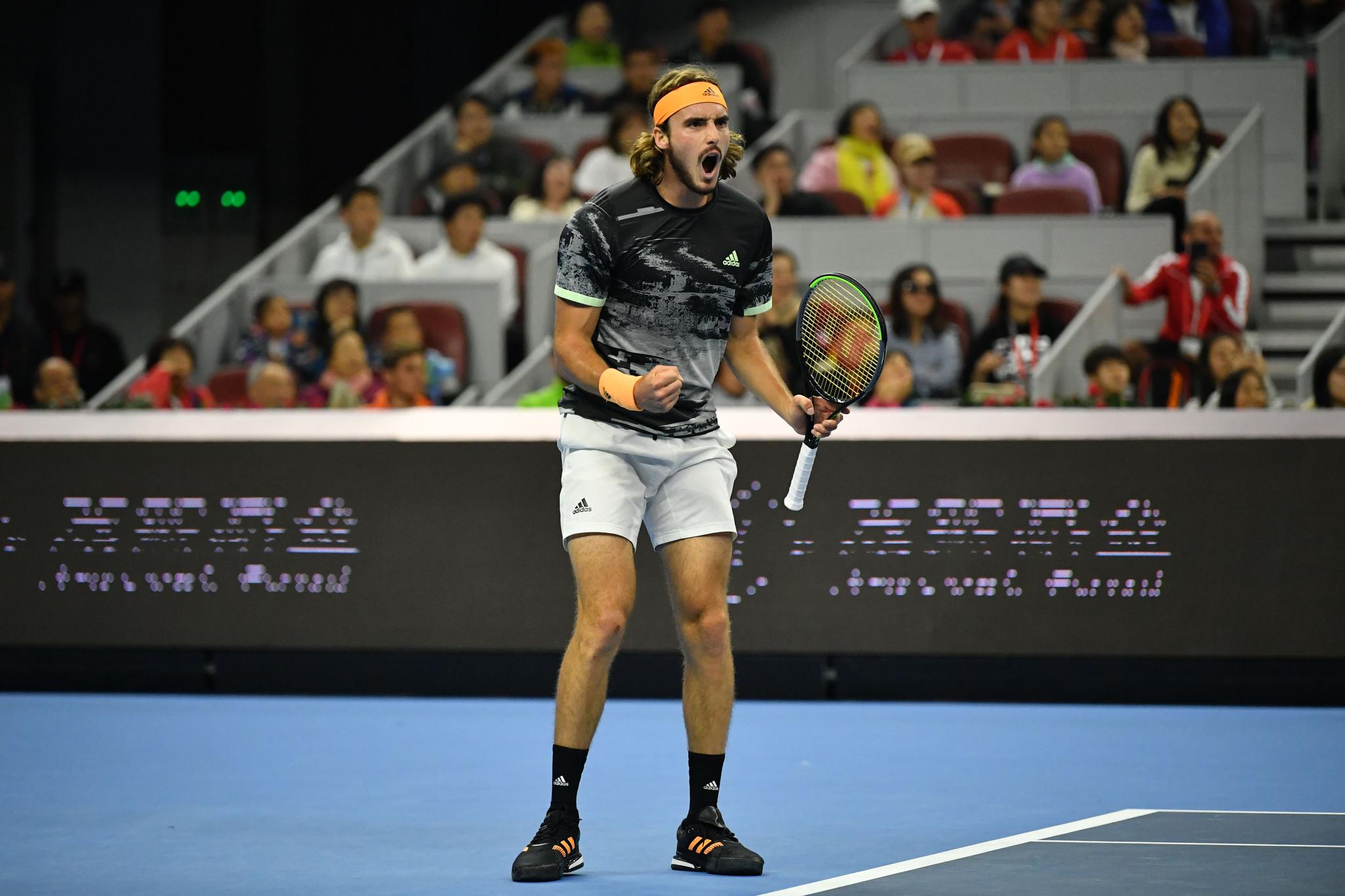 欧洲网球队险胜德国网球队，西西帕斯打破历史纪录